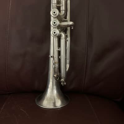 Conn Victor (model 4A) Bb and A cornet (1923) SN 199151 (Silver plated) (very rare) (opera glass - micro tuner)(professional) image 5