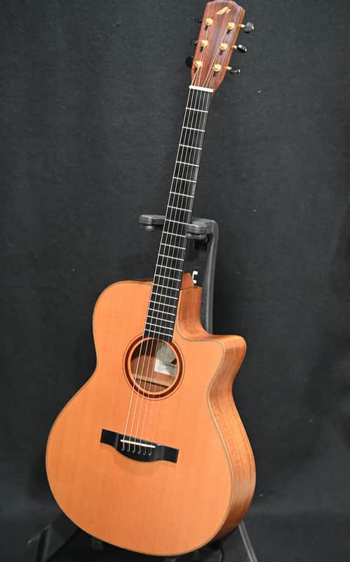 Morris S-92 III acoustic guitar (all-solid, made in Japan) image 1