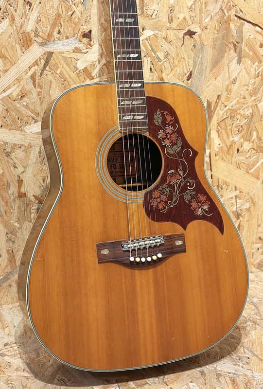 Yamaha FG-300