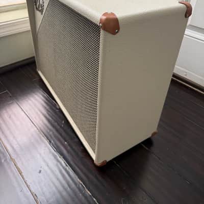 Victory Amps V40 Deluxe Heritage Series 1x12" 42-Watt Guitar Combo 2010s - Cream image 3