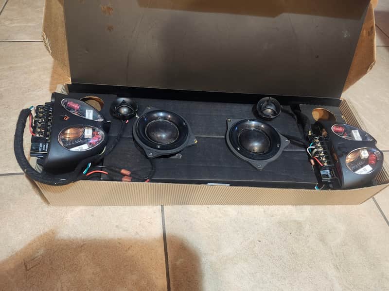 Morel CDM-880 MT-230 Tweeters & MXR-250i Crossovers- Black image 1