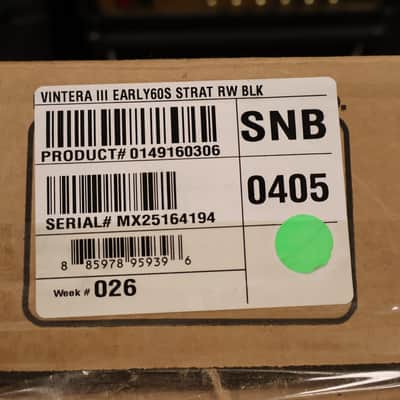 Fender Vintera III Early '60s Stratocaster Black (B-Stock) image 11