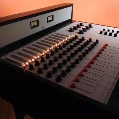 OpAmp Labs 12 Channel Custom Recording Console White/Red image 3