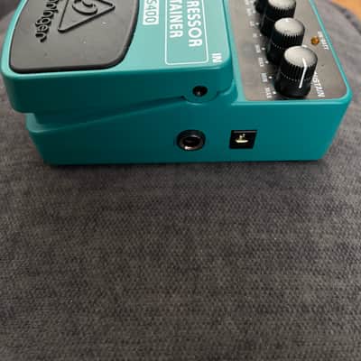 Behringer CS400 Compressor Sustainer Pedal 2010s - Standard image 4