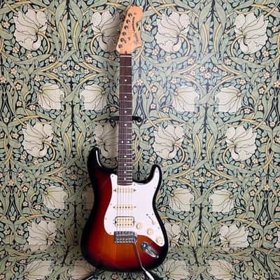 Fender American Performer Stratocaster HSS 3-Tone Sunburst 2021 image 3