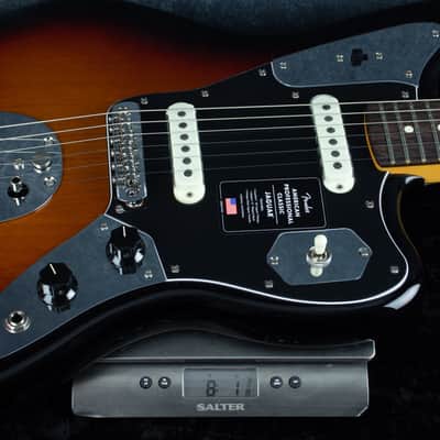 Fender American Pro Classic Jaguar Rosewood 3 Tone Sunburst US25093160 image 6