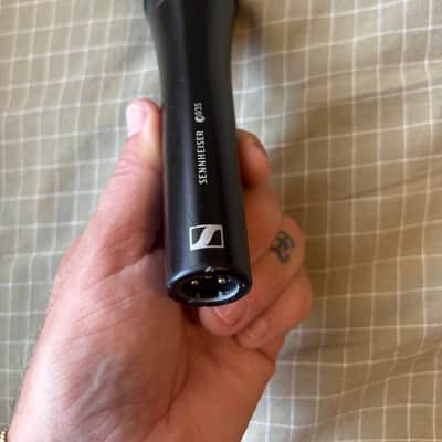 Sennheiser e935 Handheld Cardioid Dynamic Vocal Microphone 2003 - Present - Black image 4