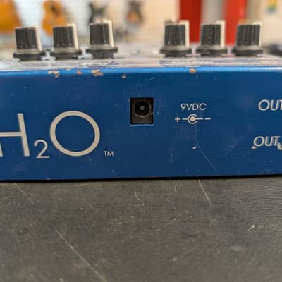Visual Sound H2O V1 2000s - Blue - Liquid Chorus and Echo image 4