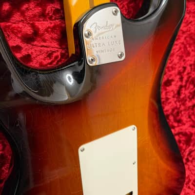 Fender American Ultra Luxe Vintage '50s Stratocaster 2025 - Present - 3-Color Sunburst image 7