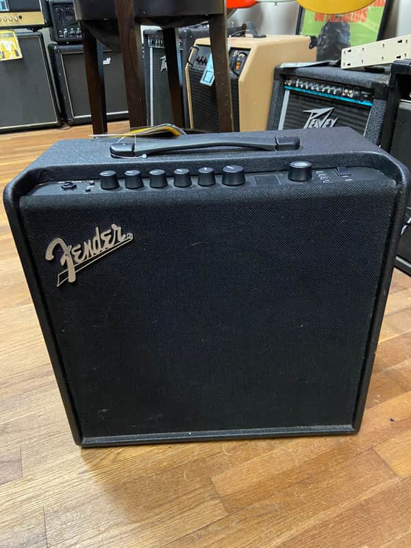 Fender Mustang LT50 50-Watt 1x12" Digital Modeling Guitar Combo