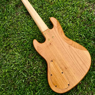 MG Bass JB1 2026 - Natural satin image 6