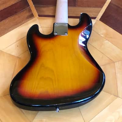 NEW Vintage VJ75 ReIssued Maple Fingerboard Bass Guitar ~ 5-String ~ Sunburst image 15