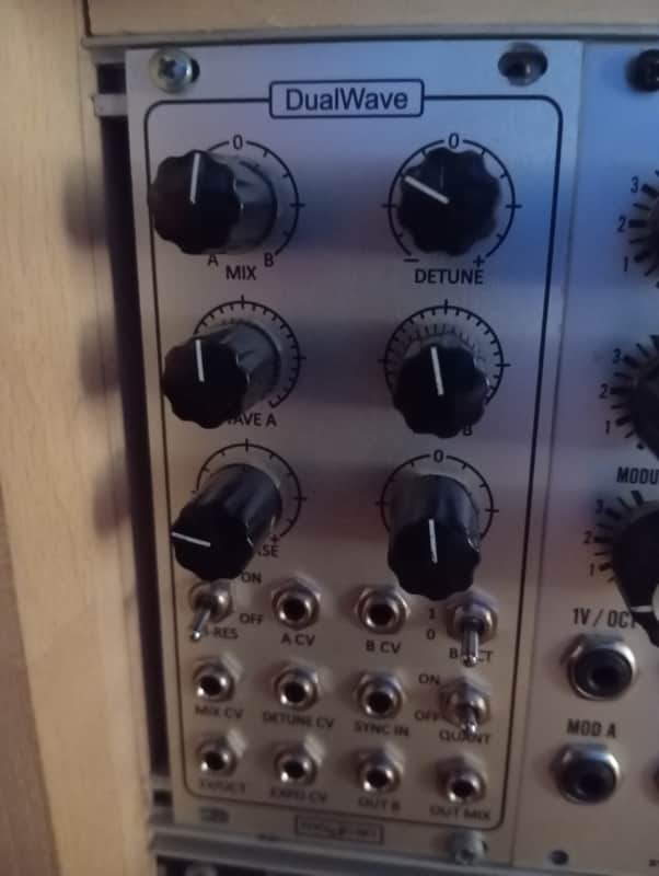 Modcan Dual Wave Dual Numerically Controlled Oscillator [USED] image 1