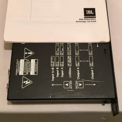 2 JBL VS3218-6 3-way speakers and 1 JBL DSC260 speaker processor image 10