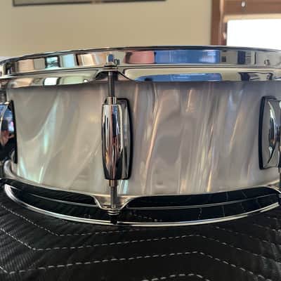 Gretsch Catalina Club 14"x5" Snare Drum - White Satin Flame! image 2
