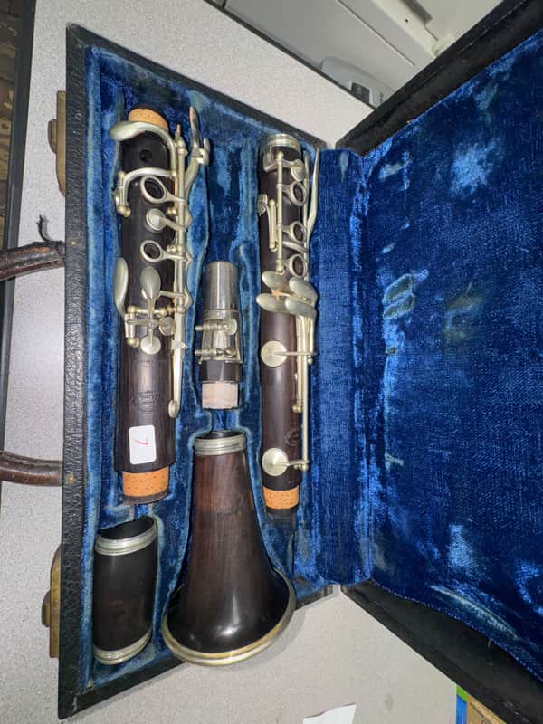 Evette Schaefer clarinet image 1