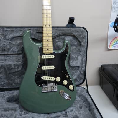 Fender Stratocaster Electric Guitar 2017 MADE IN USA image 5