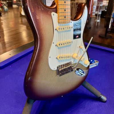 Fender AMERICAN ULTRA STRATOCASTER® 2022 - Mocha Burst image 2