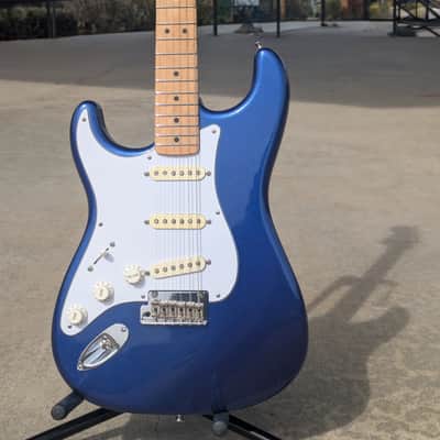 Fender Stratocaster 2016 - Lake Placid Blue image 3