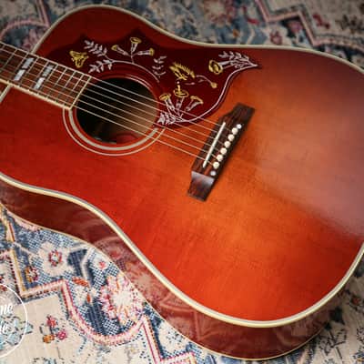 Gibson Custom 1960 Reissue Hummingbird Heritage Cherry Sunburst image 8