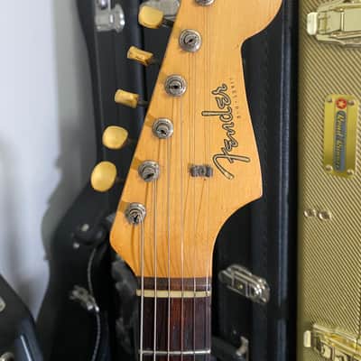 Fender Duo-Sonic Mahogany Body with Rosewood Fretboard 1961 - 1964 - Candy Apple Red image 6