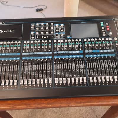 Allen & Heath QU-32 32-Channel Digital Mixer 2015 - Present - Black image 2