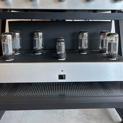 Golden Tube by Solo Electronics SE 40 Amp & Sep 1 Pre Amp 2000 approximately - Black & Silver image 7