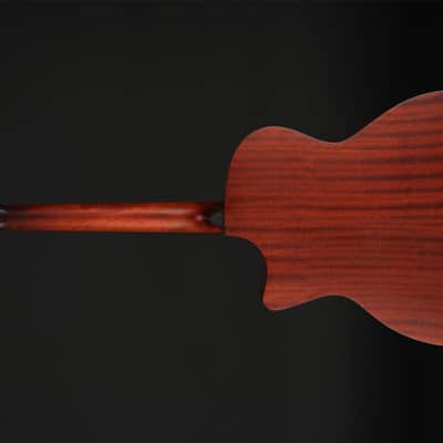 Eastman PCH1-GACE-CLA Grand Auditorium Electro Acoustic in Classic with Gig Bag image 4