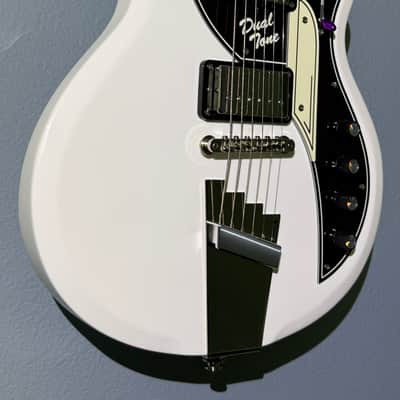 Supro 1224DBHT Limited Edition David Bowie 1961 Dual Tone Hardtail 2019 W/Hardshell Case and Strap Locks image 4
