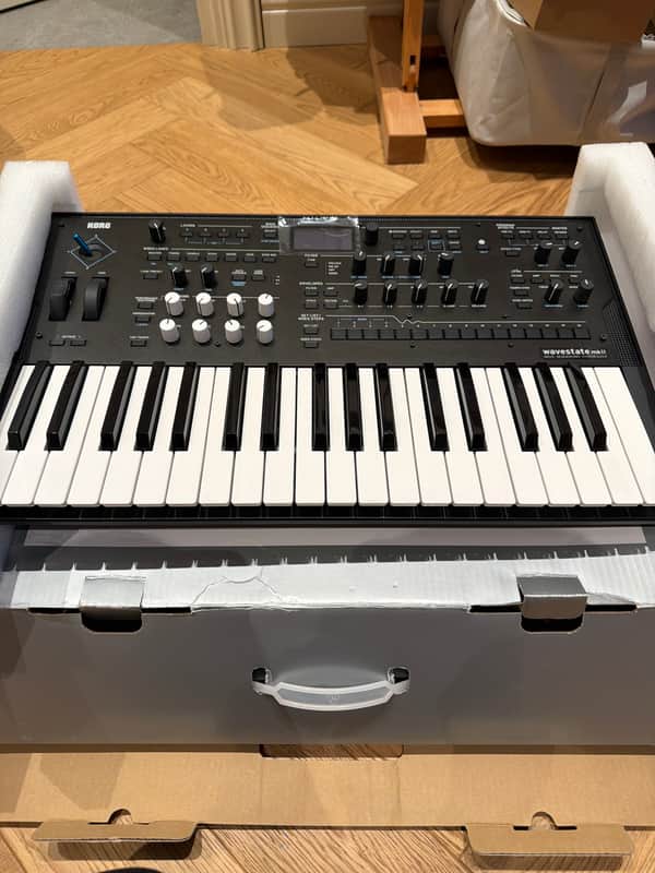 Korg Wavestate 37-Key Wave Sequencing Synthesizer