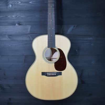 Martin Custom Shop Grand Performance Flamed Maple / Spruce Acoustic Guitar image 2