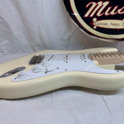 Fender Eric Clapton Stratocaster Guitar with Case 2021 - Olympic White / Maple neck image 17