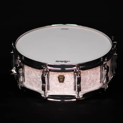 Ludwig 5" x 14" Classic Maple Snare Drum, White Marine Pearl image 5