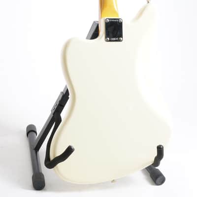 Fender Johnny Marr Jaguar 6-String Right-Handed Electric Guitar with Maple Neck and Rosewood Fingerboard (Metallic KO) image 3