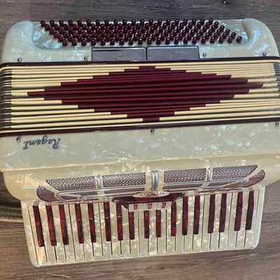 Regent Accordion Unknown (probably 1950"s) - White image 1