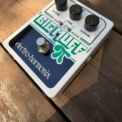 Electro-Harmonix Big Muff Pi with Tone Wicker Distortion / Sustainer 2008 - Present - White / Black / Green image 3