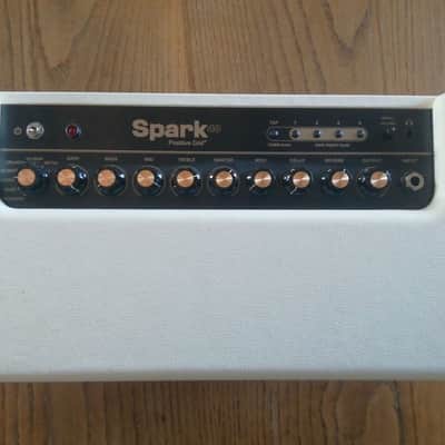 Positive Grid Spark 40 40-Watt 2x4" Modeling Guitar Combo 2021 - Pearl White image 2