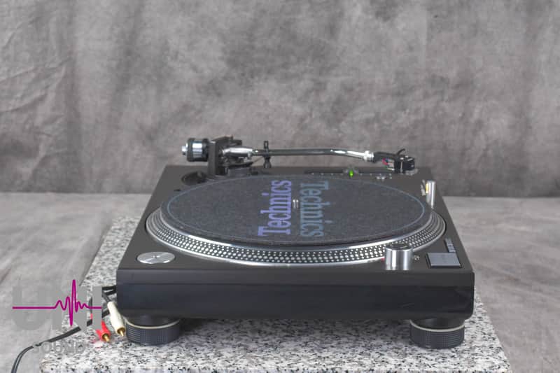 Technics SL-1200MK5 Black Direct Drive DJ Turntable in Vey Good