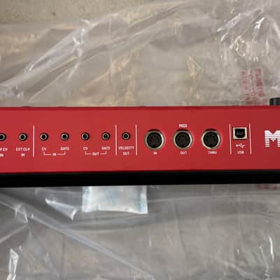 Behringer MS-101 Analog Synthesizer Red w/ Original Box Bild 2