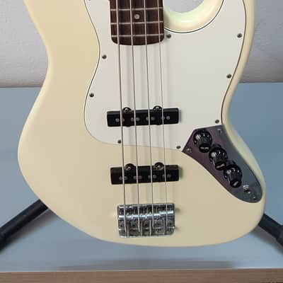 1989 Vintage Squier Jazz Bass E Neck!  Fantastic cond, Excellent Bass 1989 - Pearl White image 2