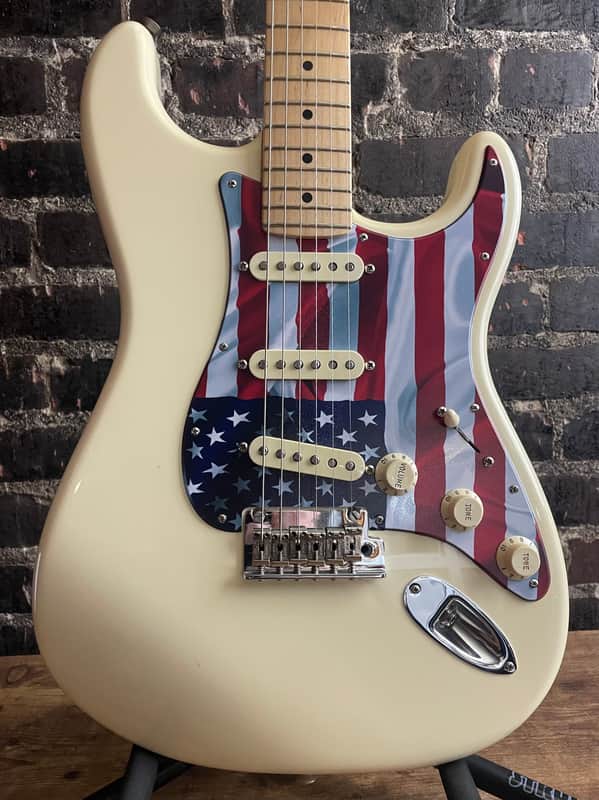 2019 Fender American Professional Stratocaster- Olympic White (USED)