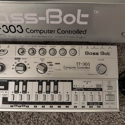 Cyclone Analogic TT-303 Bass Bot V1 2014 - Silver image 3