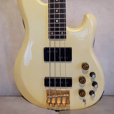Ibanez MC924-PW Musician Bass 1982 - 1985 - Polar White image 2