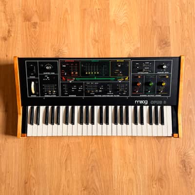 Moog Opus 3 - Vintage Synthesizer (1979)