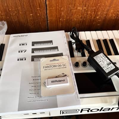 Roland FANTOM-06 Synthesizer Keyboard Limited Edition White w/ gig bag image 11