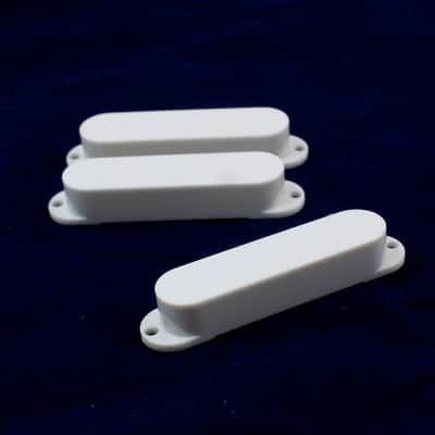 Replacement Strat Style Single Coil Guitar Pickup Cover Set ,No holes /White image 2