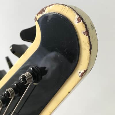 1989 Gibson Thunderbird white color image 16