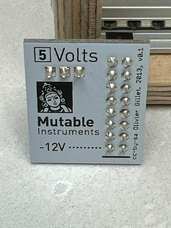 Mutable Instruments 5 volts image 1