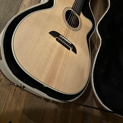 Alvarez Yairi FYM70ce Masterworks Series - WATCH FOR OFFER! image 5