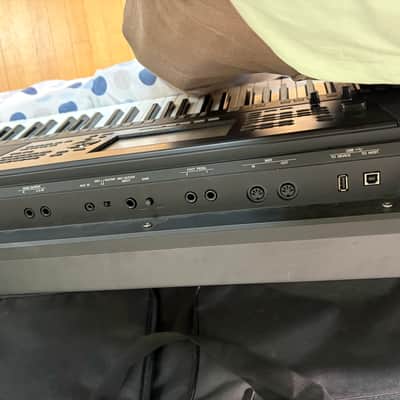 Yamaha PSR-SX720 61-Key Arranger Workstation 2024 - Present - Black image 3